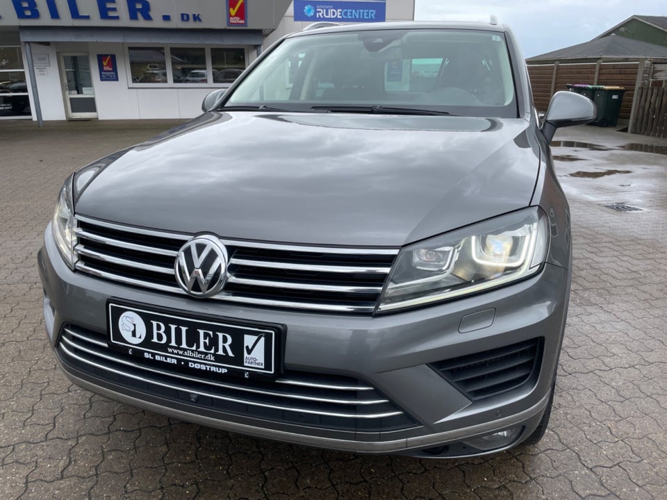 VW Touareg 3,0 V6 TDi 262 R-line Tiptr. 4Motion Van 5d