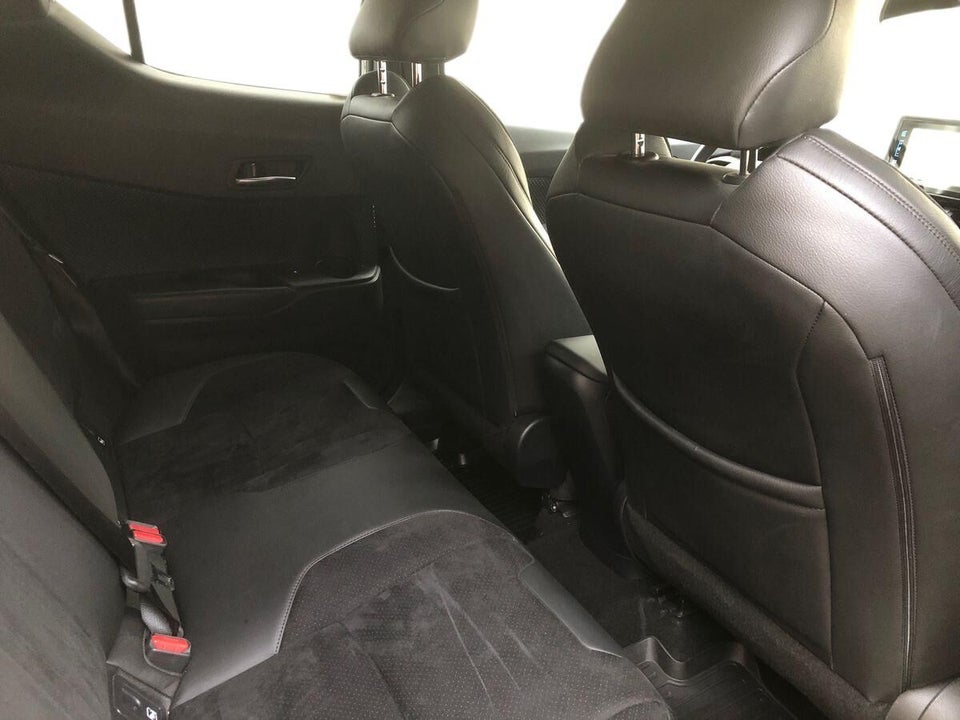 Toyota C-HR 1,8 Hybrid C-LUB Premium CVT 5d