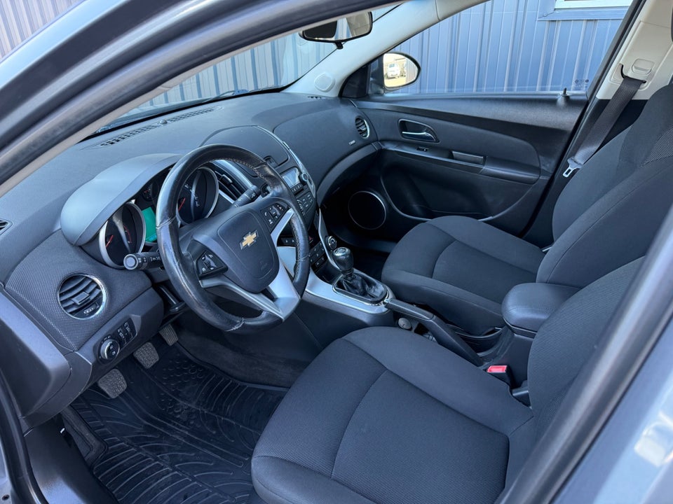 Chevrolet Cruze 1,8 LT 4d