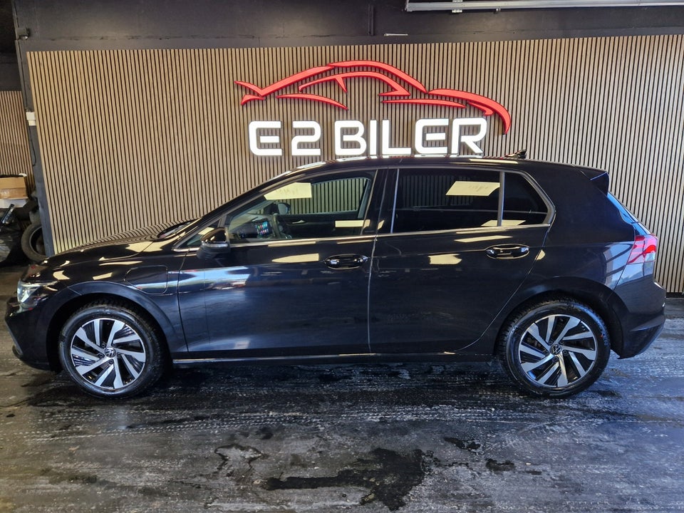VW Golf VIII 1,4 eHybrid DSG 5d