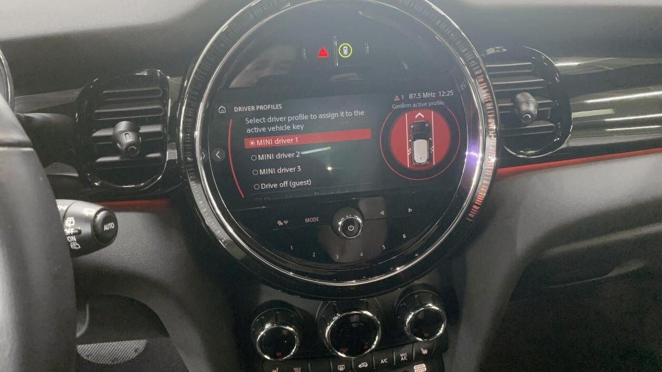 MINI Cooper SE Classic Trim 3d