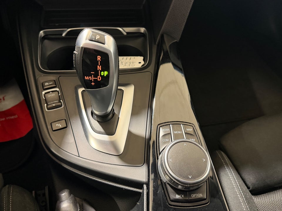 BMW 320d 2,0 Touring 5d