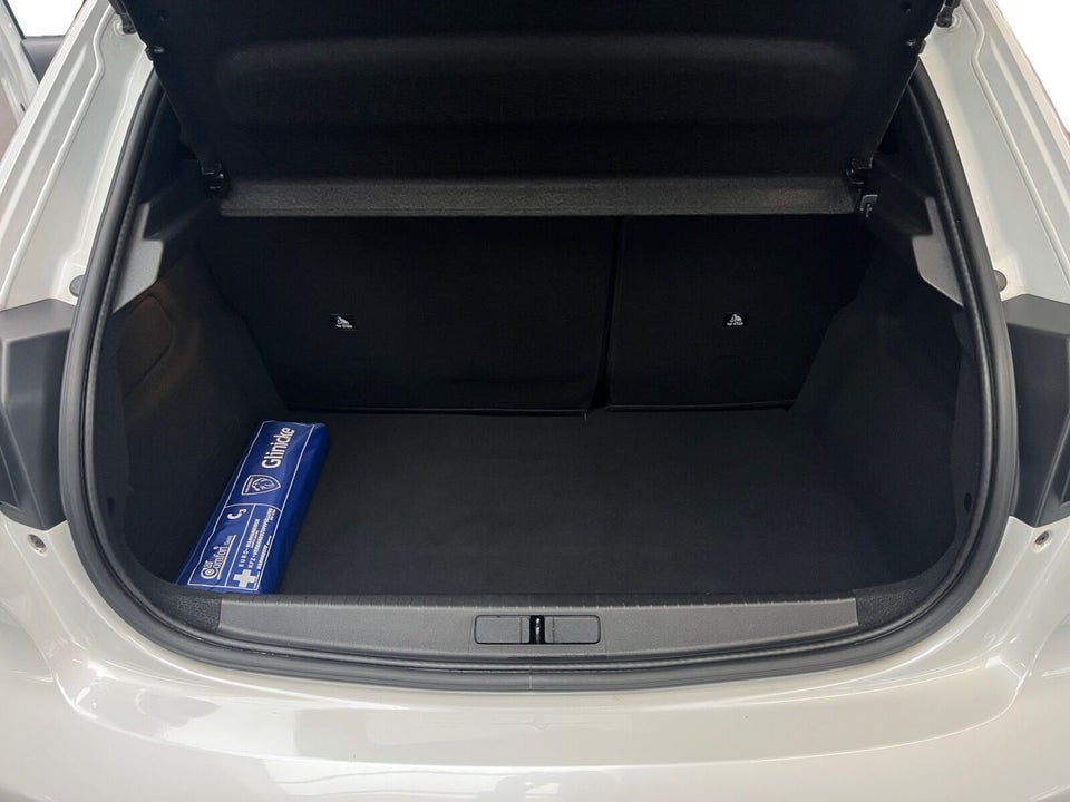 Peugeot e-208 50 GT Sky 5d