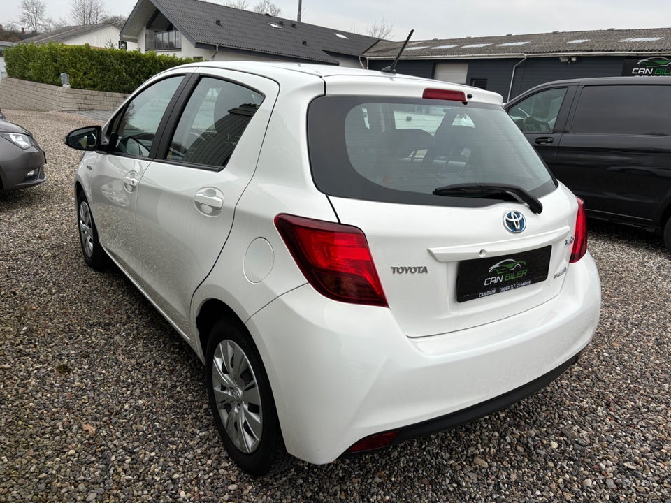 Toyota Yaris 1,5 Hybrid H1 e-CVT 5d