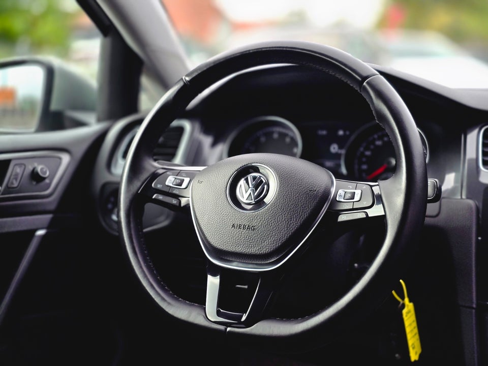 VW Golf VII 1,5 TSi 130 Comfortline DSG 5d