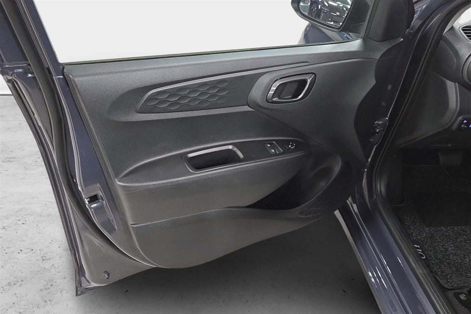 Hyundai i10 1,0 MPi Essential AMT 5d