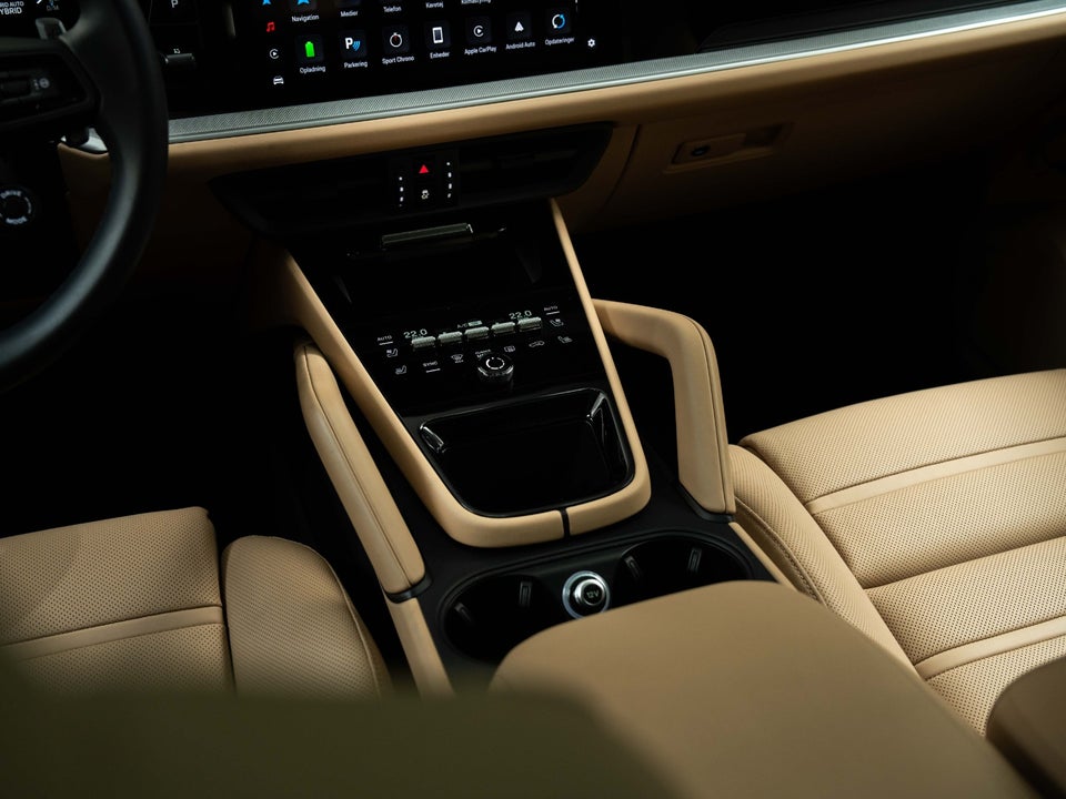 Porsche Cayenne 3,0 E-Hybrid Coupé Tiptr. 5d