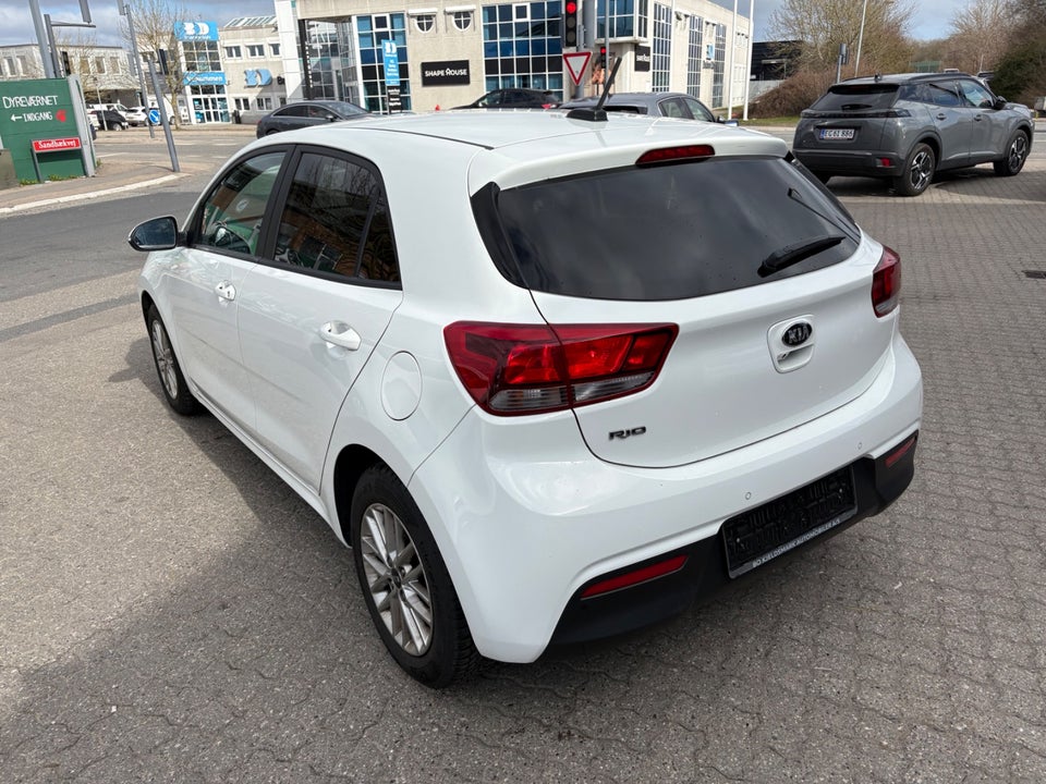 Kia Rio 1,25 MPi Prestige 5d