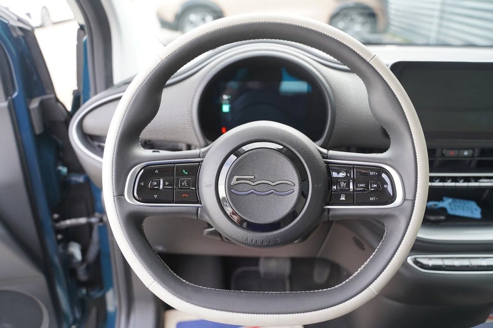 Fiat 500e 42 la Prima 3+1 4d