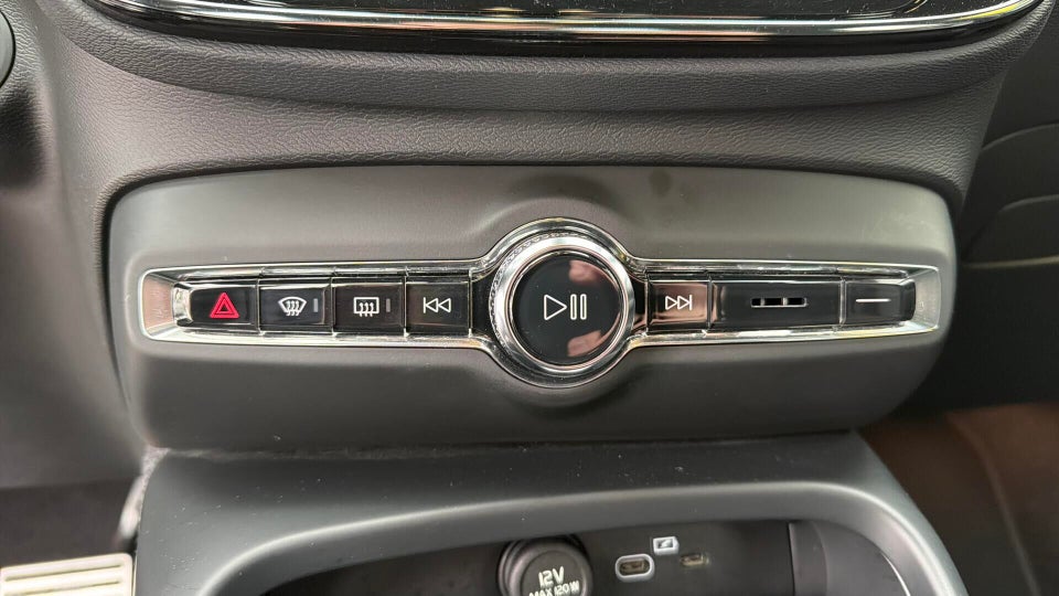 Volvo XC40 P6 ReCharge Plus 5d