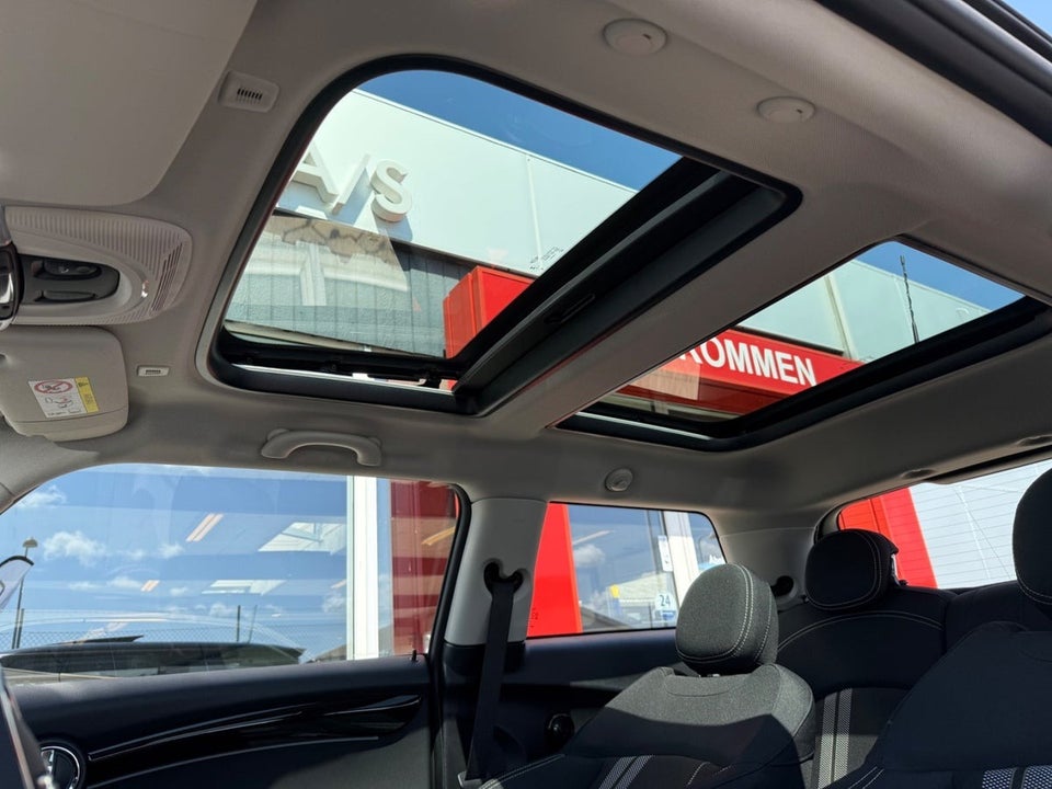 MINI Cooper SE Classic Trim 3d