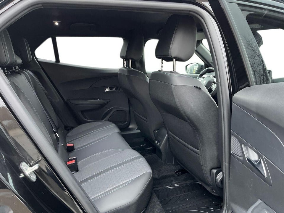 Peugeot 2008 1,2 PureTech 130 Allure Pack 5d