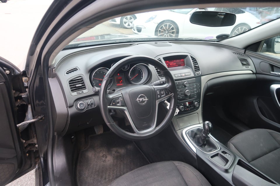Opel Insignia 1,4 T 140 Edition Sports Tourer eco 5d