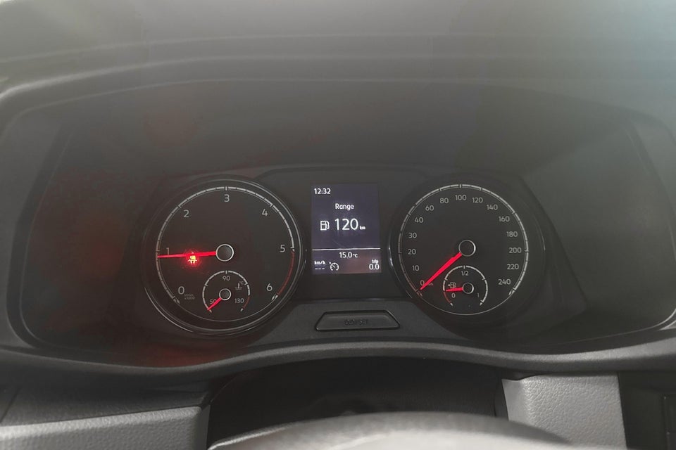 VW Transporter 2,0 TDi 110 Kassevogn lang