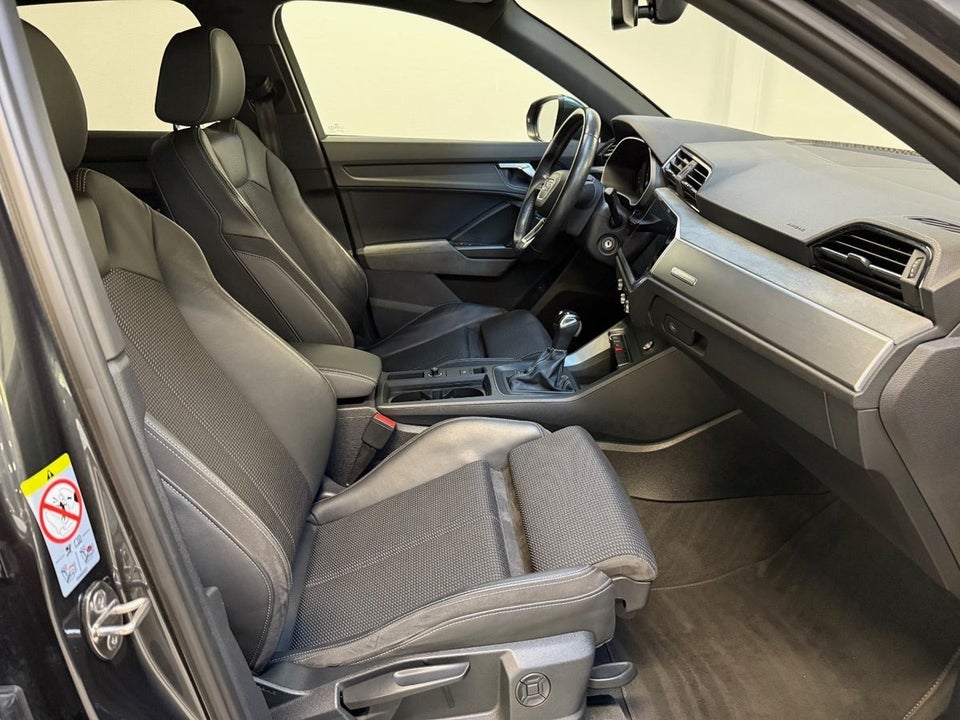 Audi Q3 45 TFSi e S-line S-tr. 5d