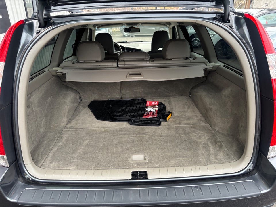Volvo V70 2,4 170 5d
