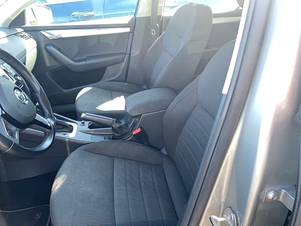 Skoda Octavia 2,0 TDi 150 Style Combi DSG 5d