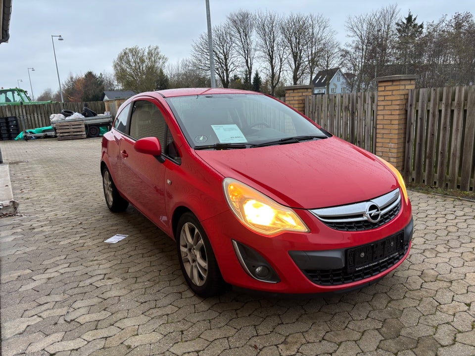 Opel Corsa 1,4 16V Cosmo 3d