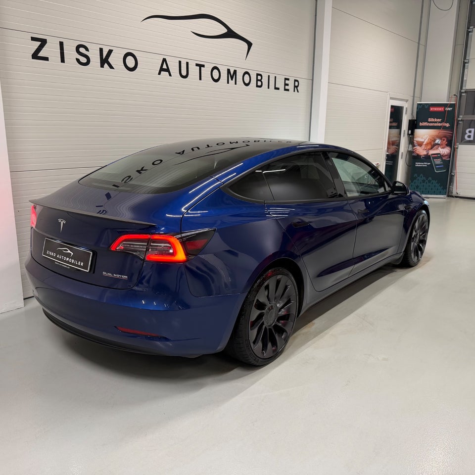 Tesla Model 3 Performance AWD 4d