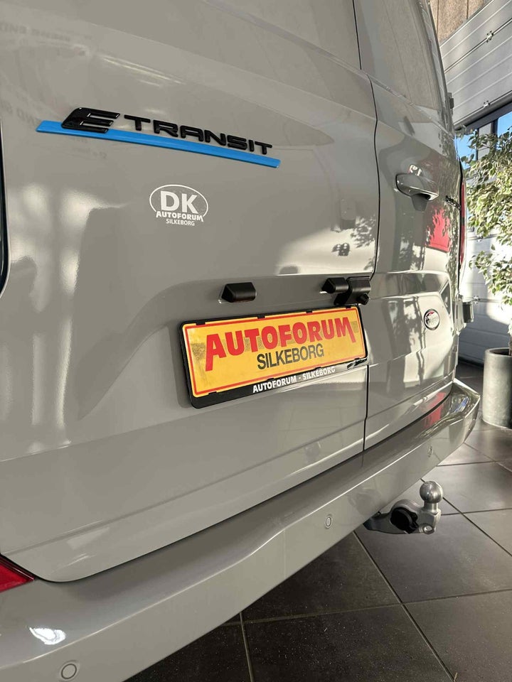 Ford E-Transit Custom 340L 64 Limited