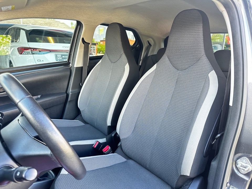 Toyota Aygo 1,0 VVT-i x-press 5d