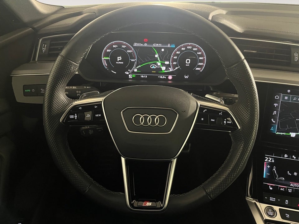 Audi Q8 e-tron 55 Advanced S-line quattro 5d