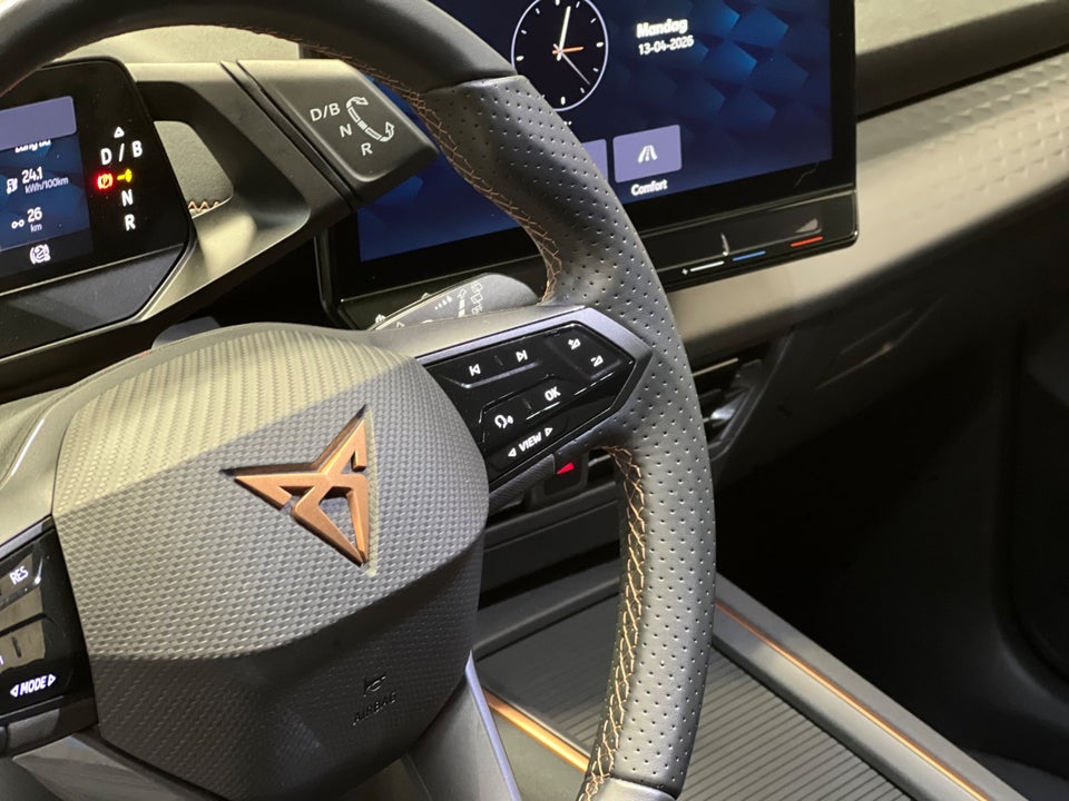 Cupra Born 58  5d