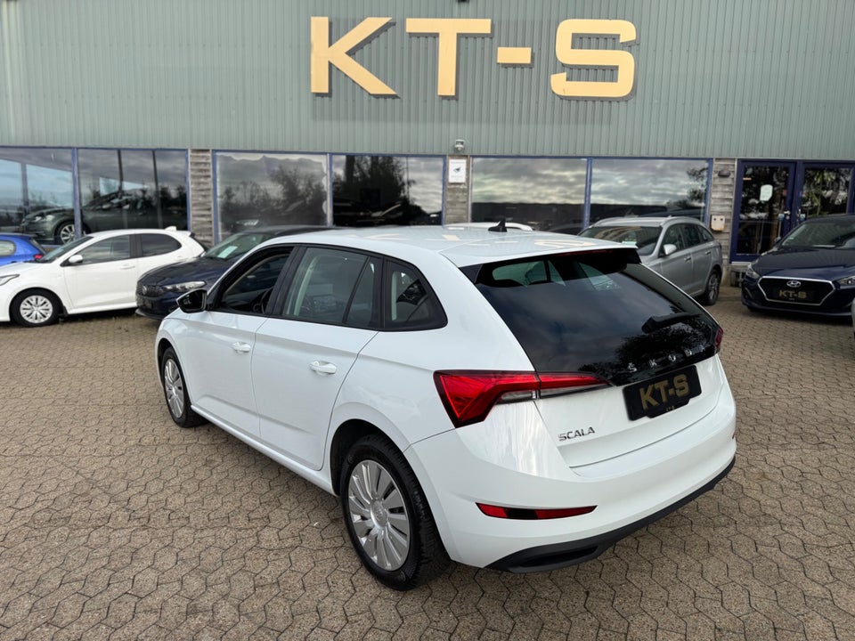 Skoda Scala 1,6 TDi 115 Ambition DSG 5d