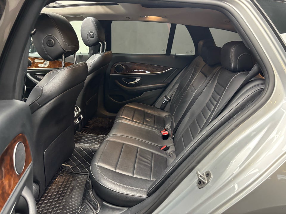 Mercedes E300 de 2,0 Advantage stc. aut. 5d