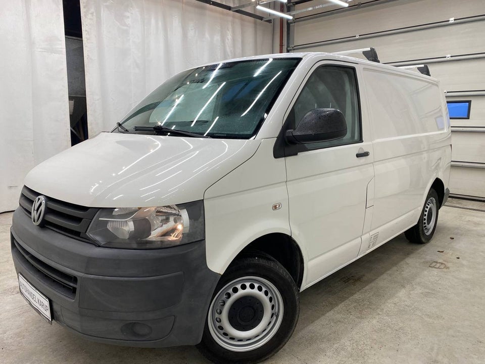 VW Transporter 2,0 TDi 102 Kassevogn kort