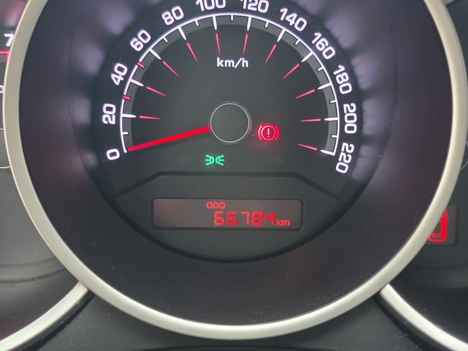 Kia Venga 1,6 CVVT Attraction 5d