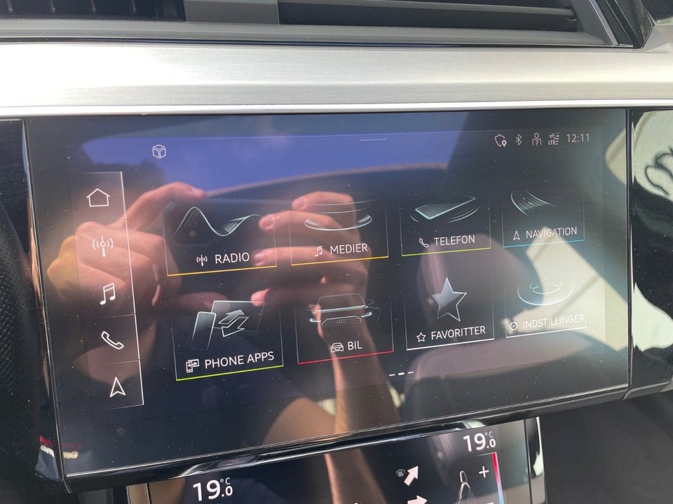 Audi e-tron 55 S-line quattro 5d