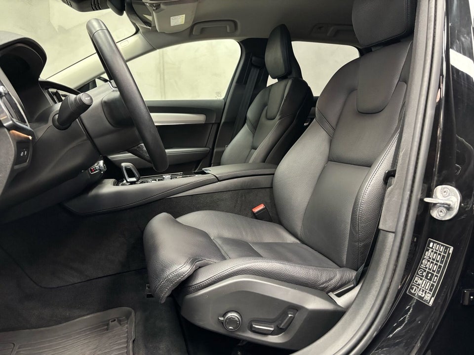 Volvo V90 2,0 T6 ReCharge Plus Dark aut. AWD 5d