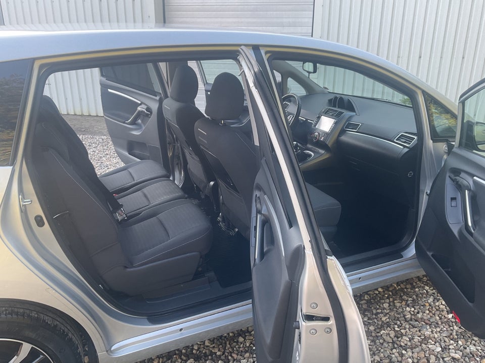 Toyota Verso 1,8 VVT-i T2 Premium 7prs 5d