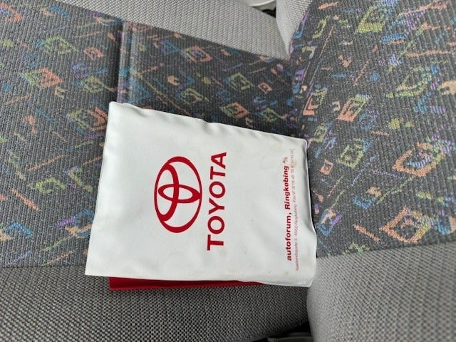 Toyota Corolla 1,3 Terra 4d