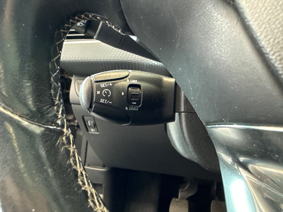 Peugeot 208 1,6 BlueHDi 100 Allure Sky 5d