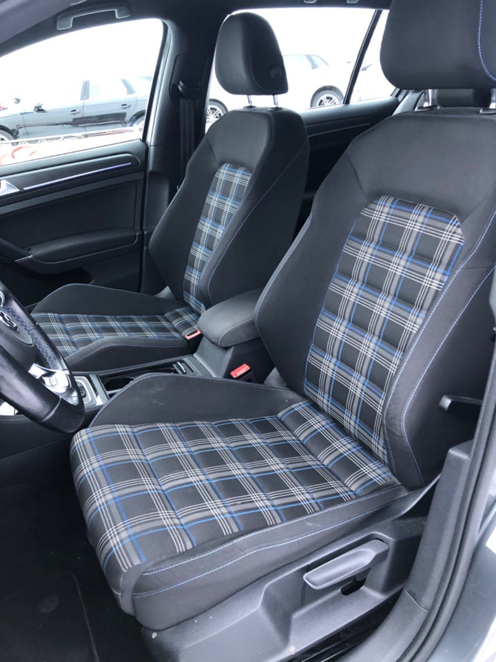 VW Golf VII 1,4 GTE DSG 5d