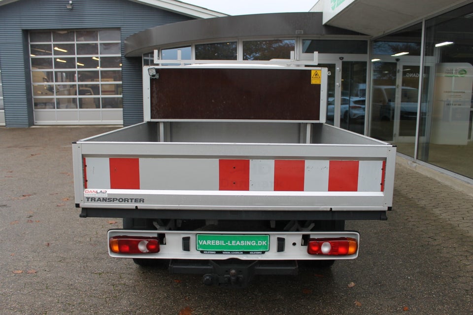 VW Transporter 2,0 TDi 110 Ladvogn kort