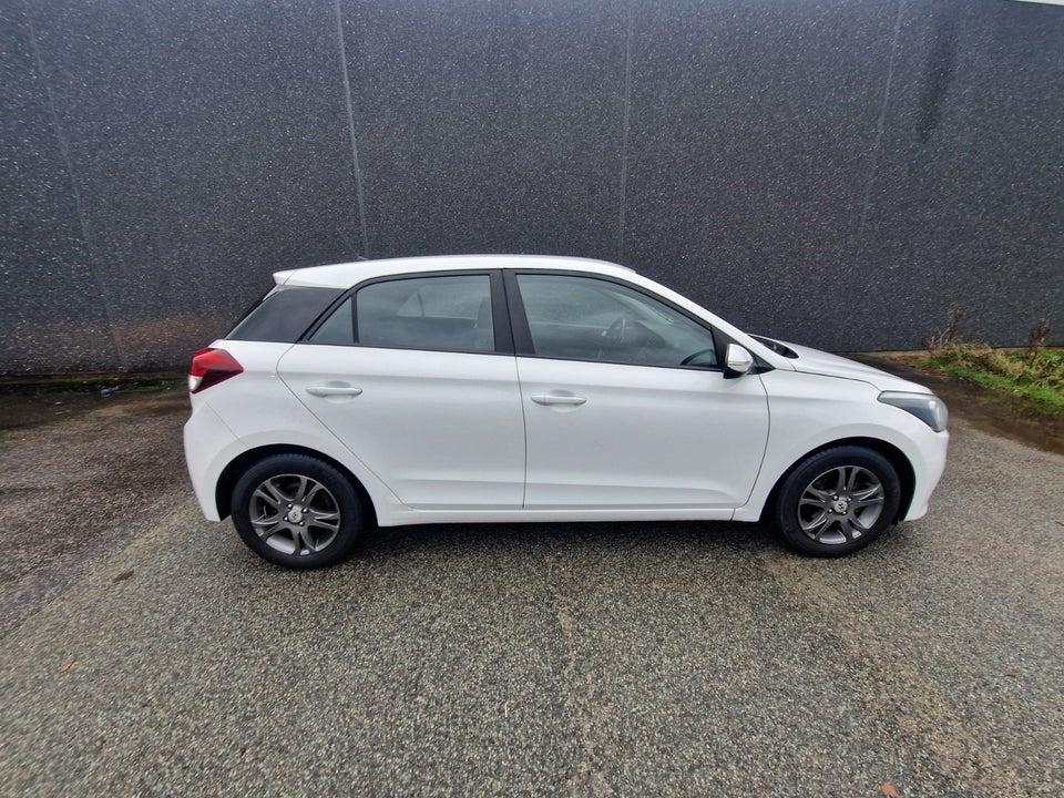 Hyundai i20 1,25 Vision 5d