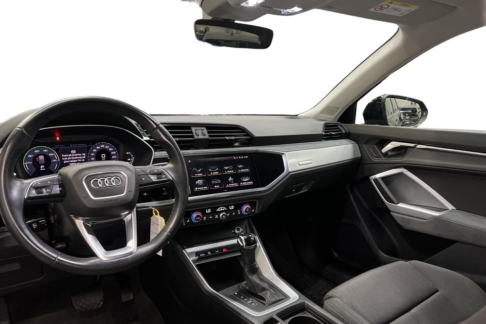 Audi Q3 45 TFSi e Attitude plus S-tr. 5d