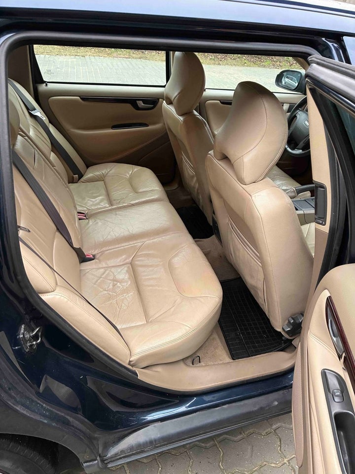 Volvo V70 2,4 170 aut. 5d