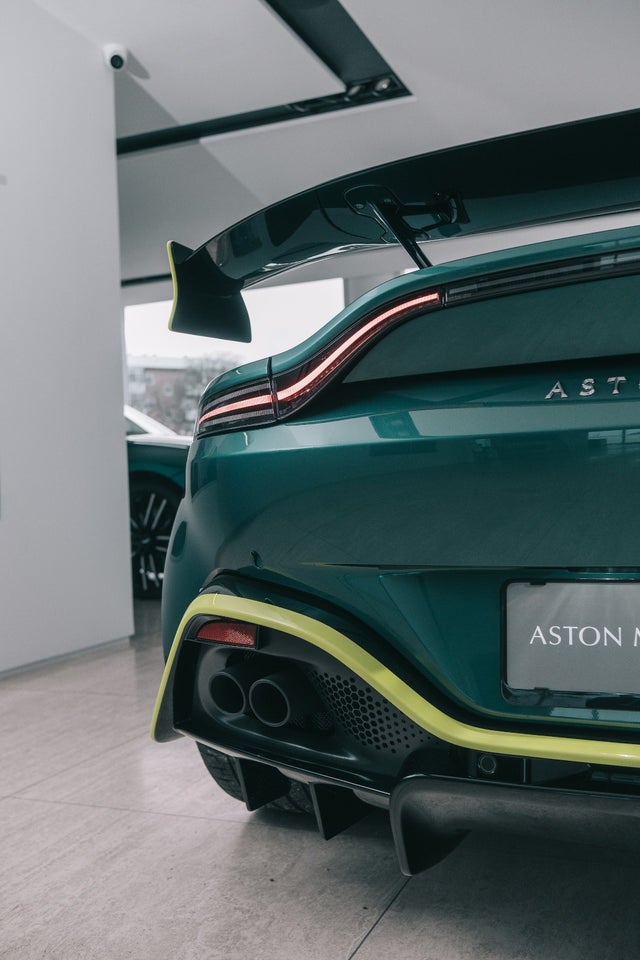 Aston Martin Vantage 4,0 Coupé aut. 2d