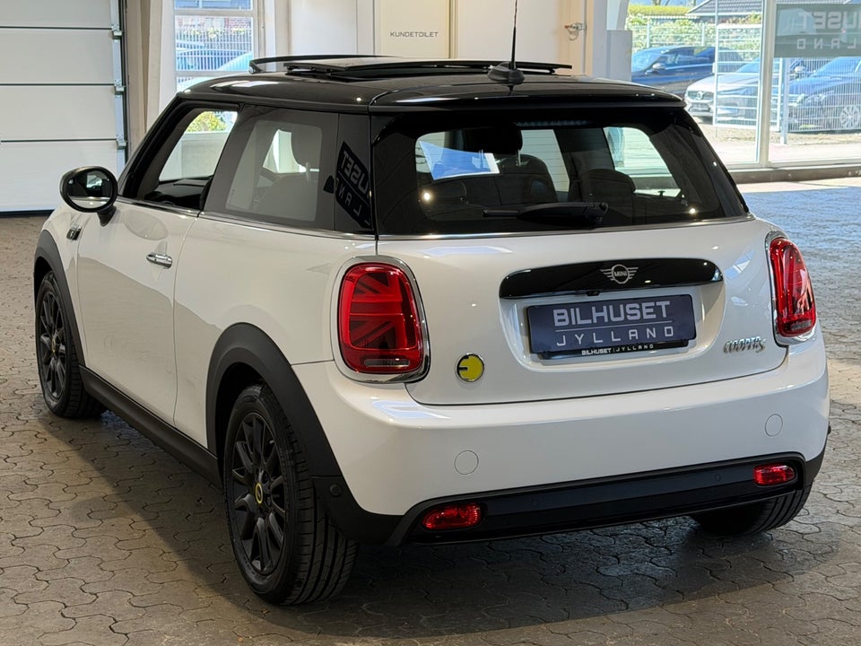 MINI Cooper SE Classic Trim 3d