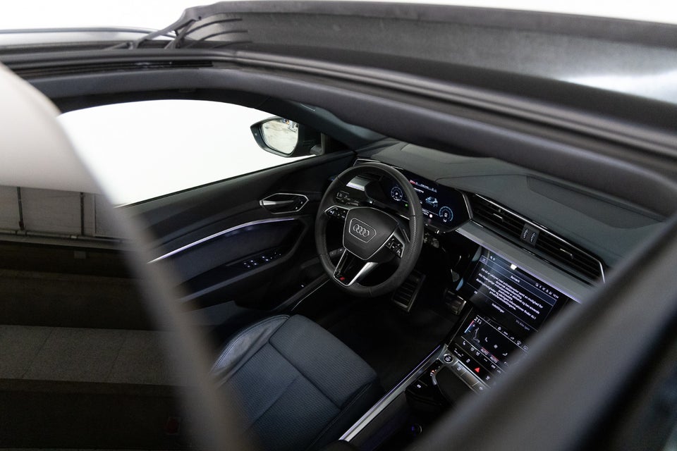 Audi Q8 e-tron 55 Advanced S-line quattro 5d