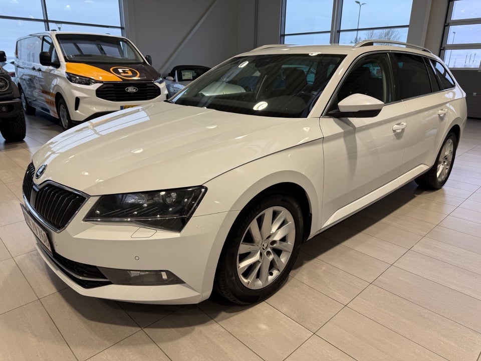 Skoda Superb 2,0 TDi 150 Style Combi 5d