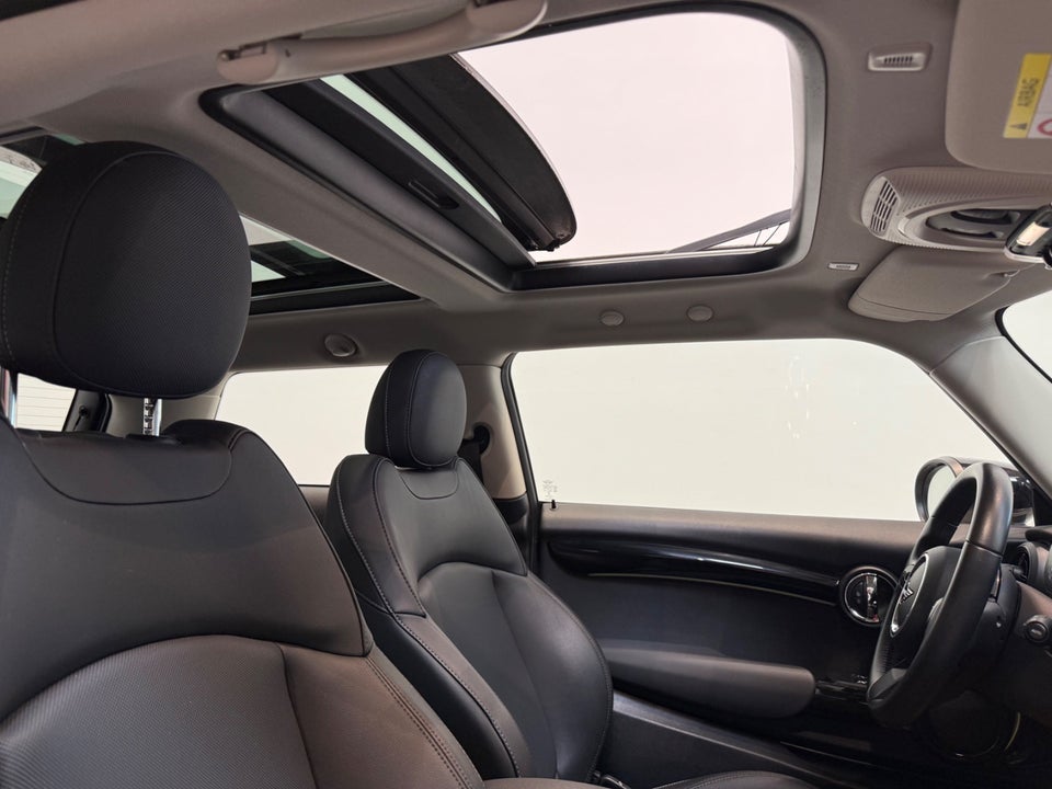 MINI Cooper SE Camden Edition 3d