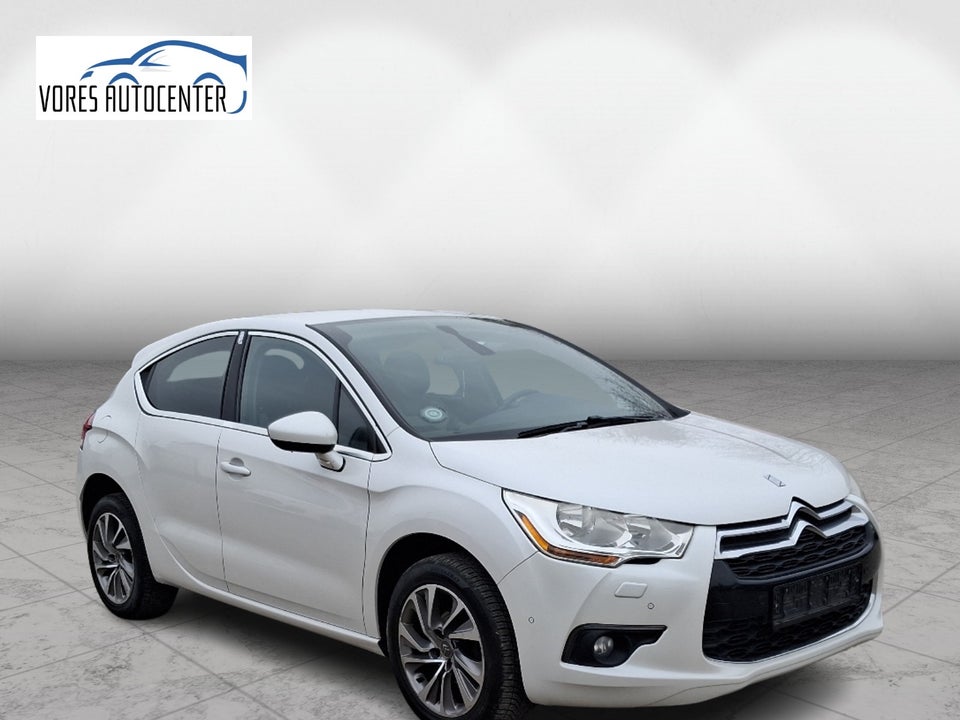 Citroën DS4 1,6 e-HDi 112 Style 5d