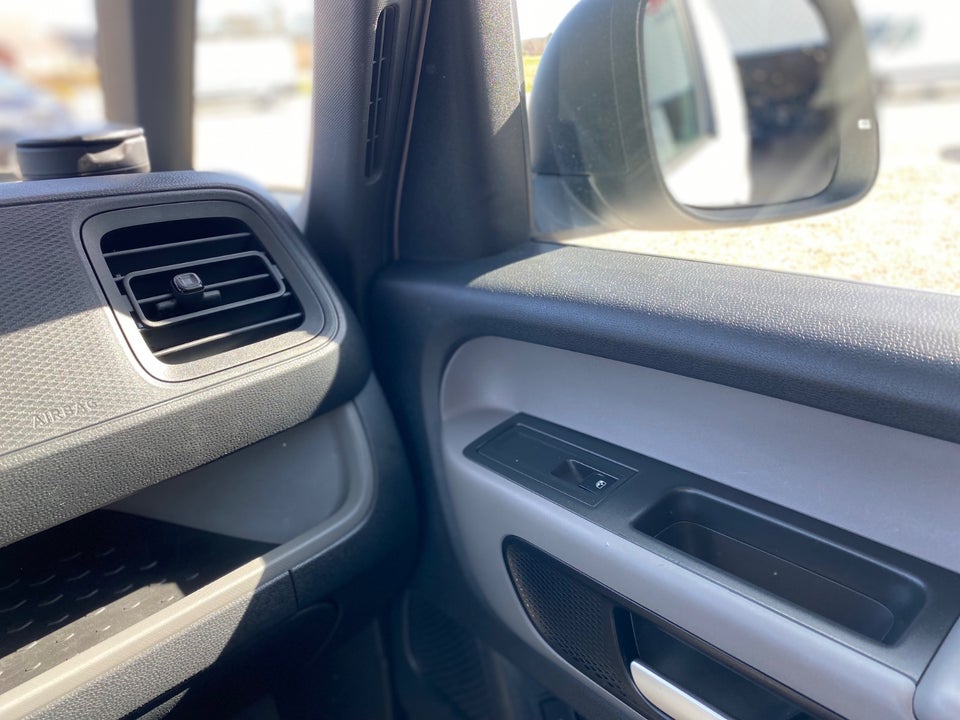 VW ID.Buzz 77 Style Van 5d