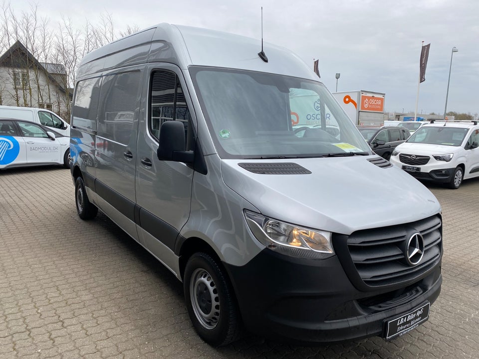 Mercedes Sprinter 215 2,0 CDi A2 Kassevogn aut. FWD
