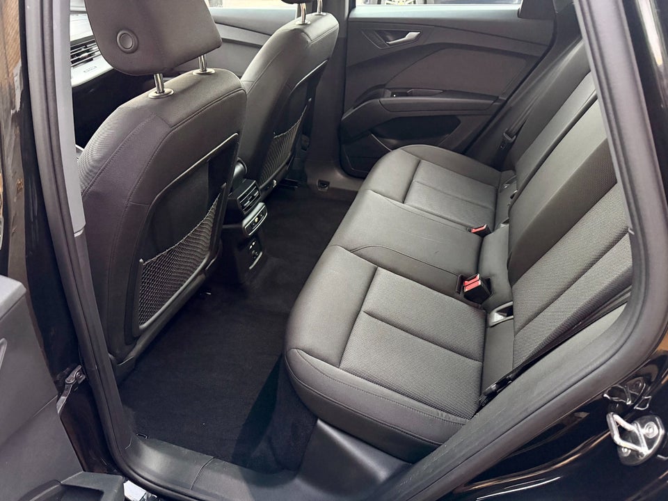 Audi Q4 e-tron 40 Advanced 5d
